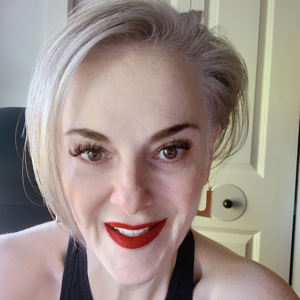 Meet your Posher, Irini